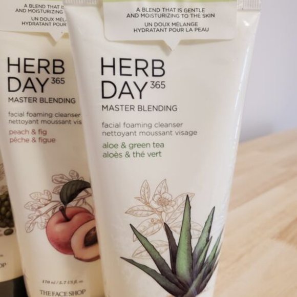 3 X Face Shop Herb Day Master Blending Cleanser, Aloe, Peach & Mung Bean - Picture 4 of 5